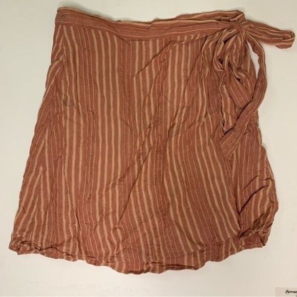 American Eagle High-Waisted Striped Tie Wrap Mini Skirt Size Medium - Picture 3 of 10